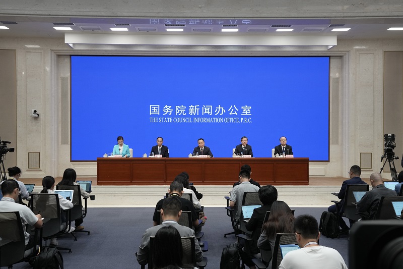 李國英出席國新辦新聞發(fā)布會 李國英出席國新辦新聞發(fā)布會